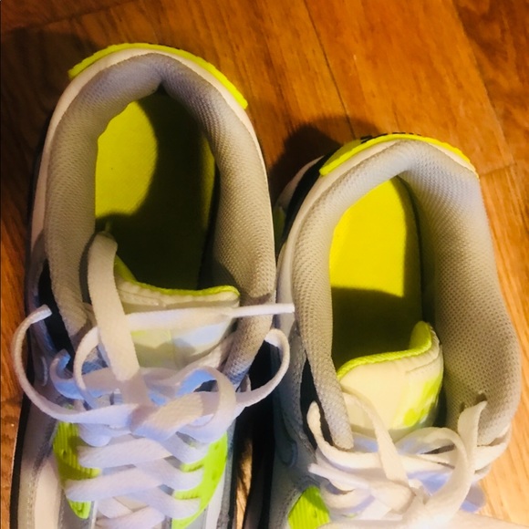 Airmax - Picture 2 of 6